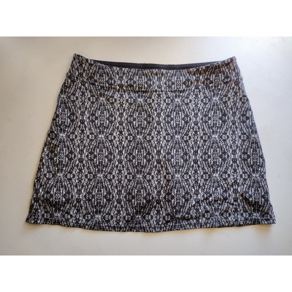 Tranquility by Colorado Clothing Women Black White Abstract Print Active Skort M